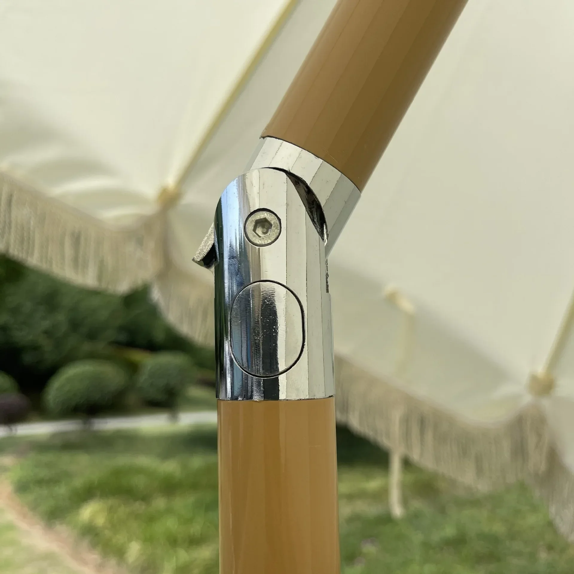 Открытый пляжный зонт с бахром – обзор и цена Outdoor Furniture On Sale
